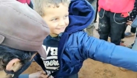 Coat and boot aid to the children of Idlib