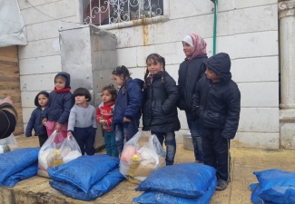 Coal aid to refugees from Idlib