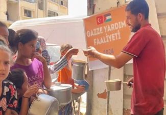 Gazze halkına sıcak yemek Gazze halkına sıcak yemek